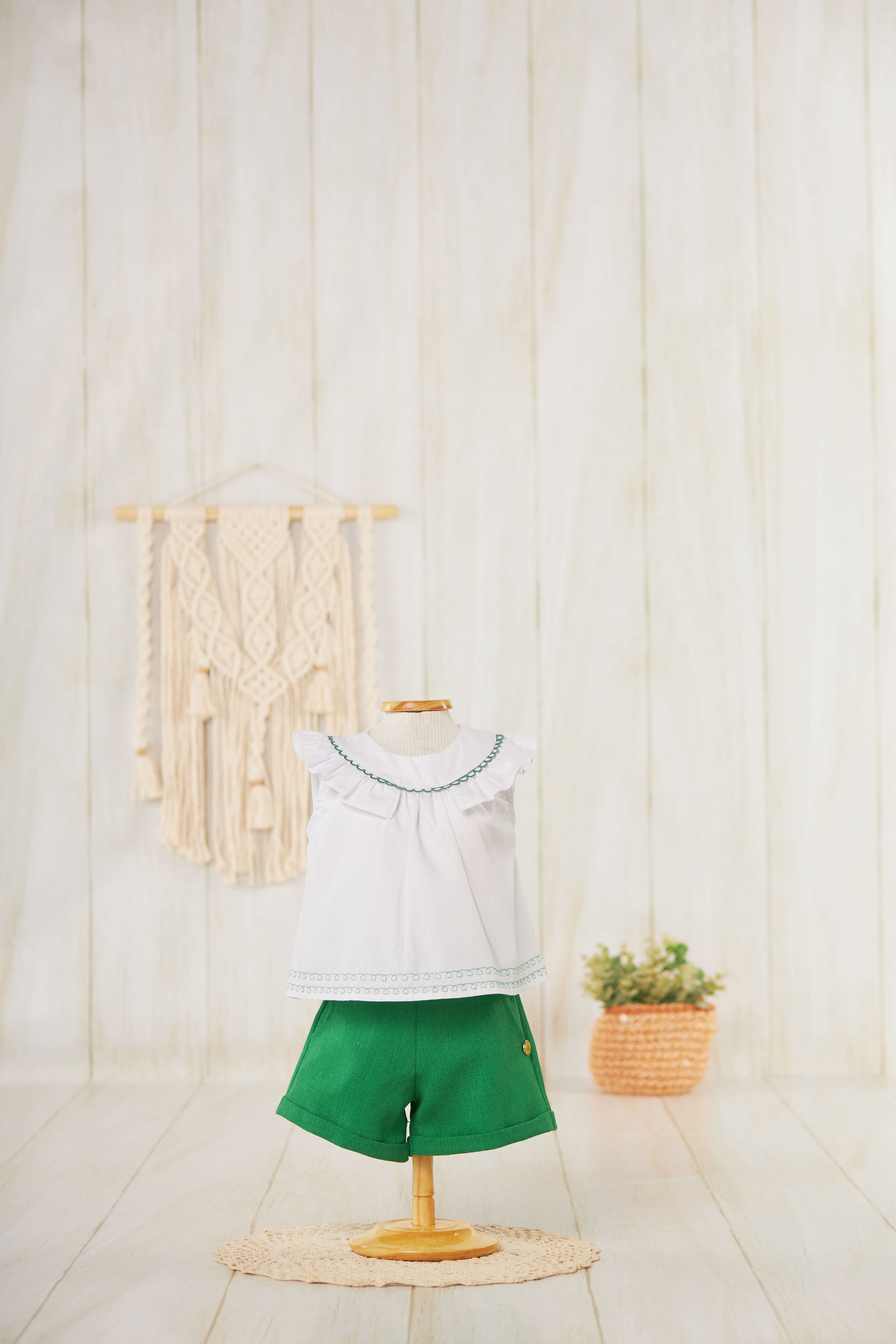 CONJUNTO INFANTIL SERENA BABY BLUSA COM BARRA BORDADA E SHORT - 1192390