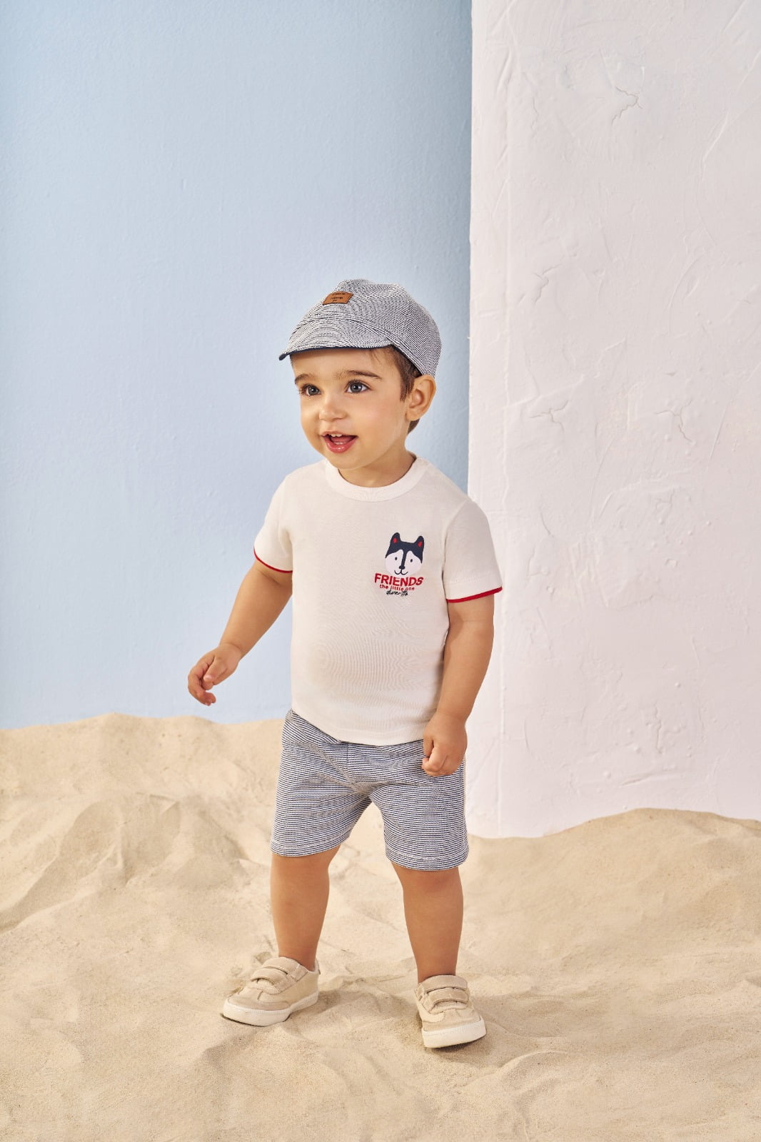 CONJUNTO INFANTIL DIVERTTO CAMISETA ESTAMPA FRIENDSHIP E BERMUDA EM MOLETOM LISTRADA - 16251