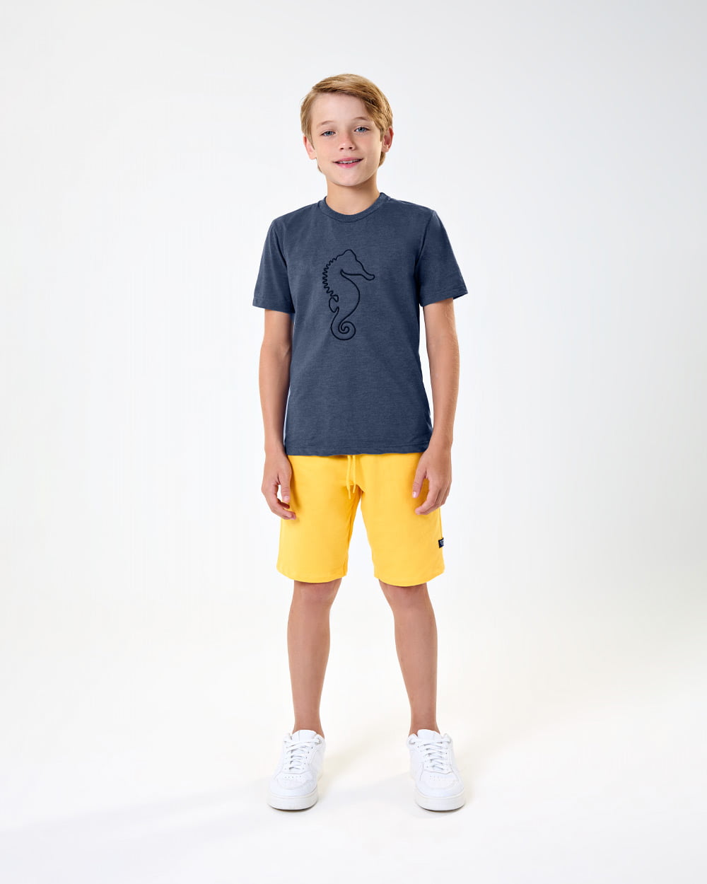 CONJUNTO INFANTIL ONDA MARINHA CAMISETA EM MALHA E BERMUDA EM MOLETINHO - 1243087