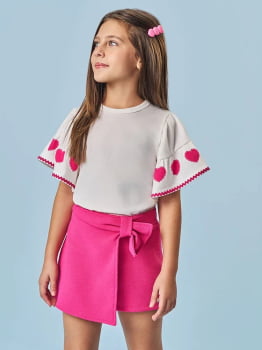 CONJUNTO INFANTIL CINTI BLUSA COM ESTAMPA DE CORAÇÕES E SHORT-SAIA - 12640 CONJUNTO INFANTIL CINTI BLUSA COM ESTAMPA DE CORAÇÕES E SHORT-SAIA - 12640