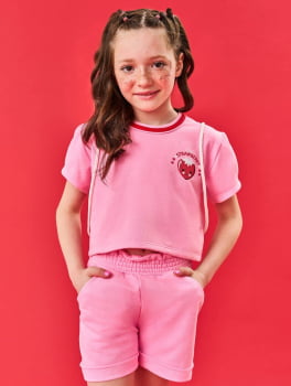 CONJUNTO INFANTIL CINTI BLUSA CROPEED E SHORT EM MOLETINHO ACOMPANHA MOCHILA STRAWBERRY - 12160