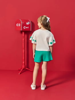 CONJUNTO INFANTIL CINTI BLUSA CROPPED EM MEIA MALHA COM CORAÇÕES E SHORT COM GLITTER - 12715