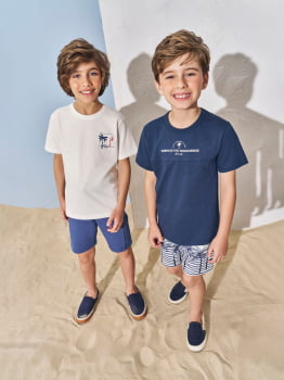 CONJUNTO INFANTIL DIVERTTO CAMISETA EM MEIA MALHA ESTAMPA 3D E BERMUDA EM MOLETOM - 27030