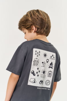 CONJUNTO INFANTIL MENINO DIVERTTO CAMISETA COM ESTAMPA NAS COSTAS E BERMUDA EM MOLETOM LINHO - 17689